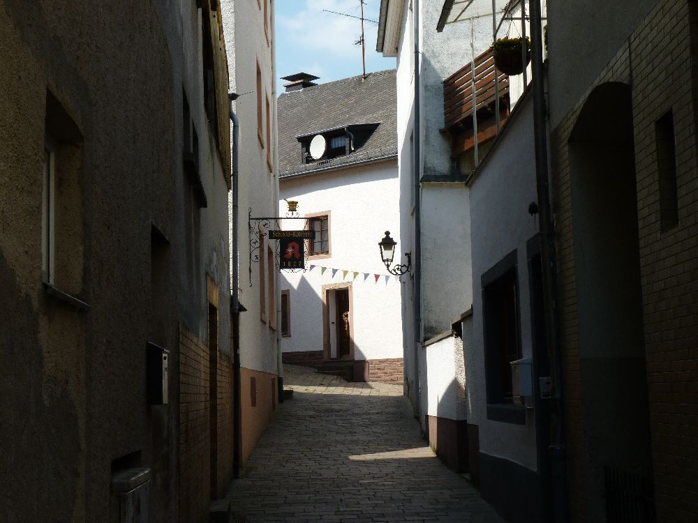 Das Historische Neuerburg in der Eifel - Gasse